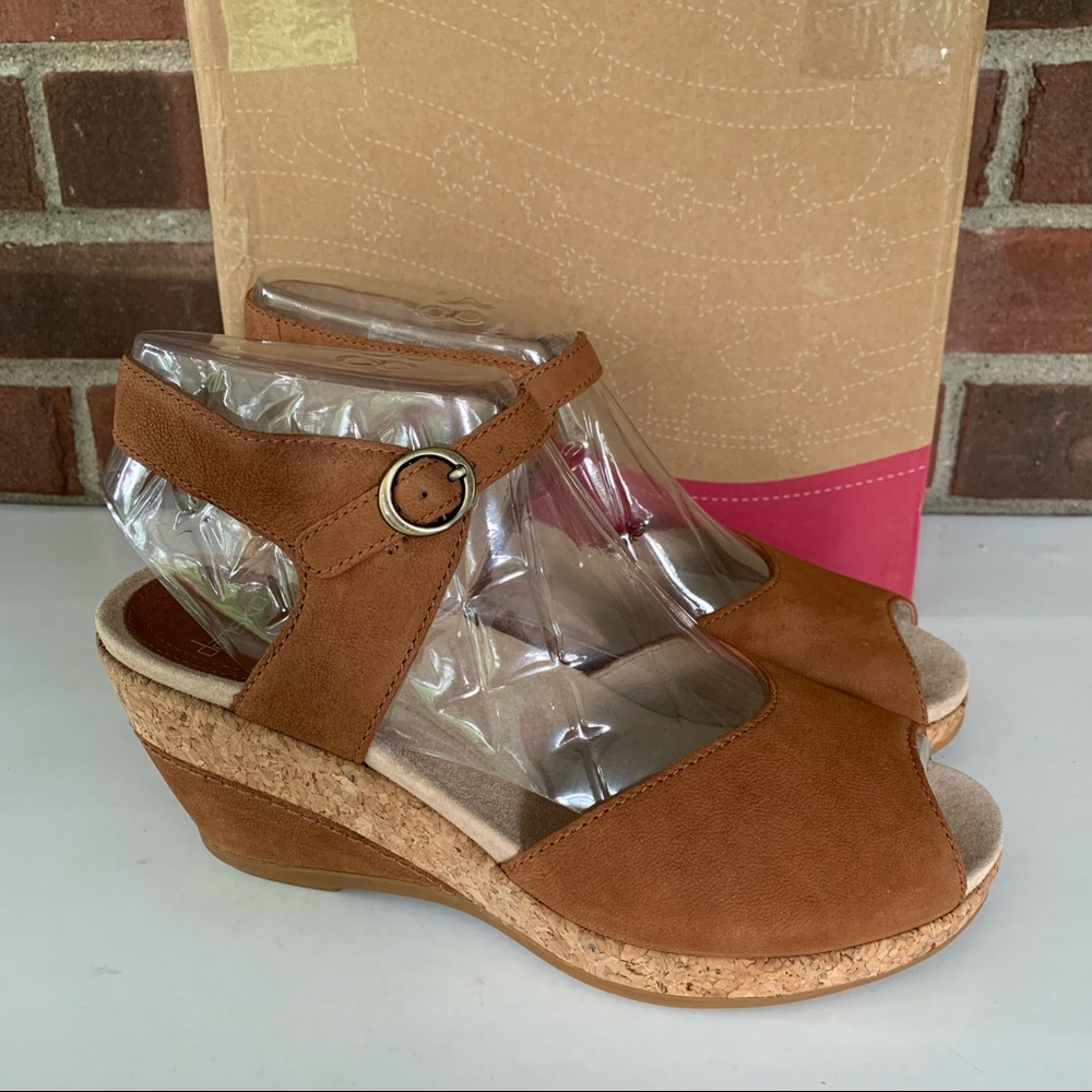 Dansko 38 Women’s Charlotte Tan Leather Wedge Sandals Shoes US 7.5 -8 EU 38 NEW